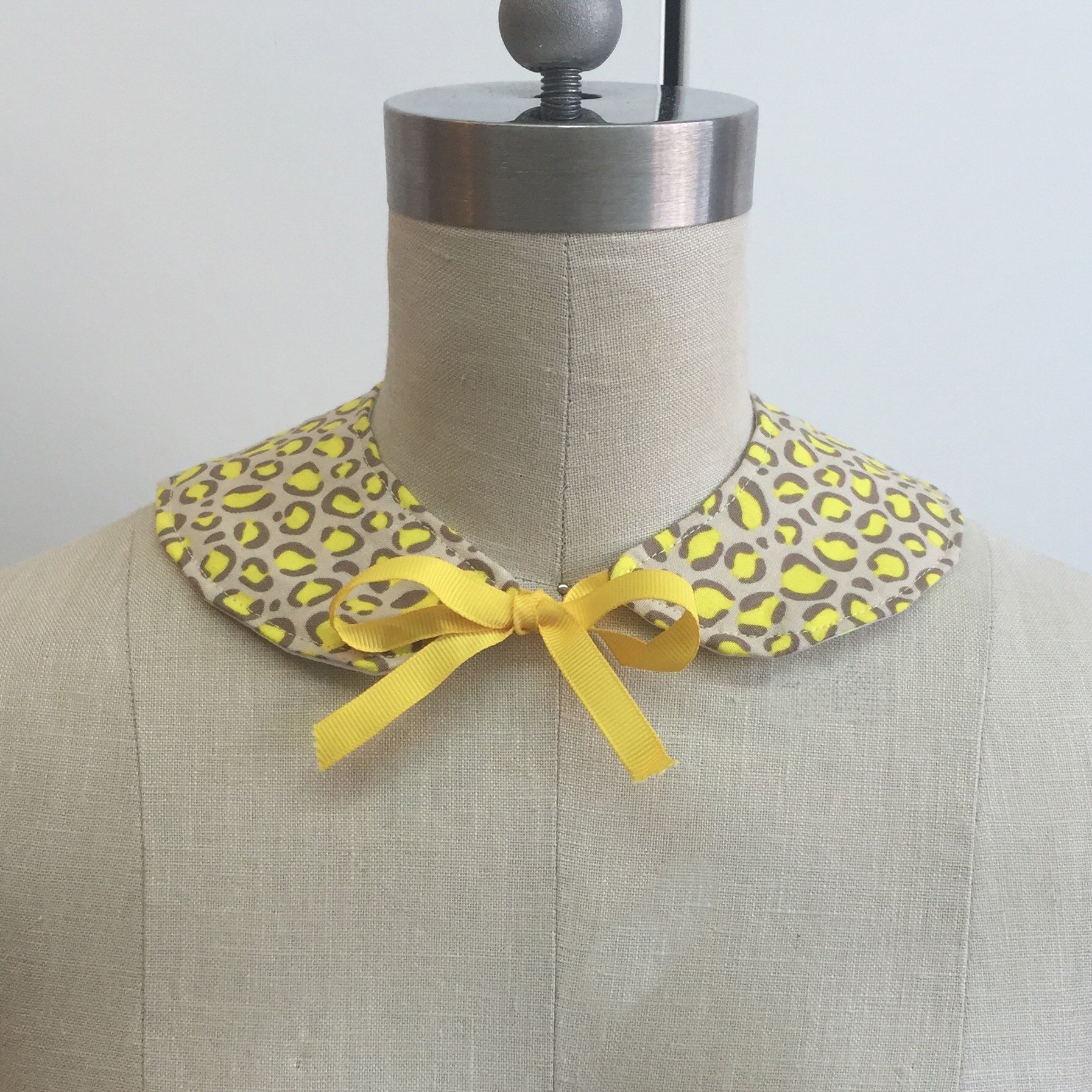 Women's Peter Pan Detachable Collar FREE PDF Sewing Pattern